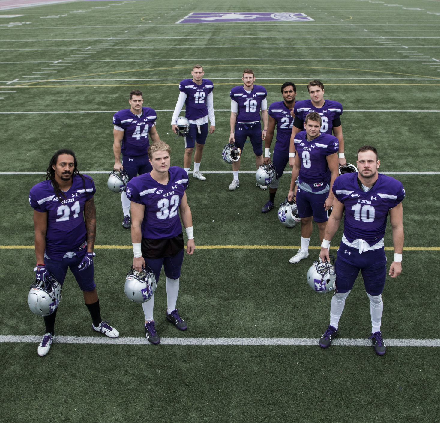 football players group shot 2